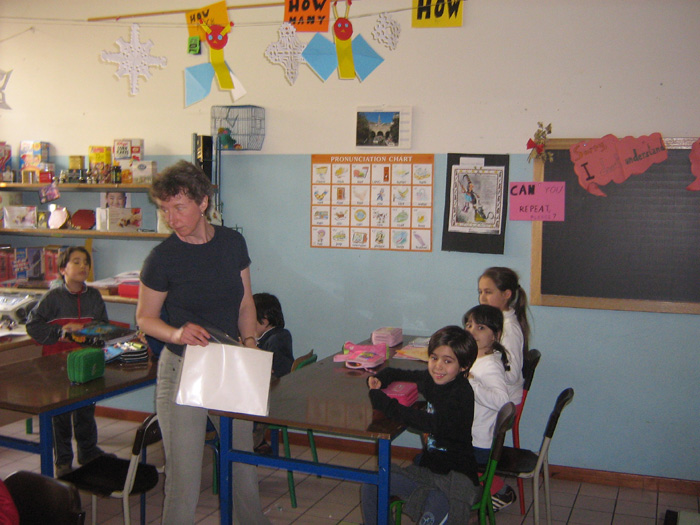 bambini in aula durante una lezione